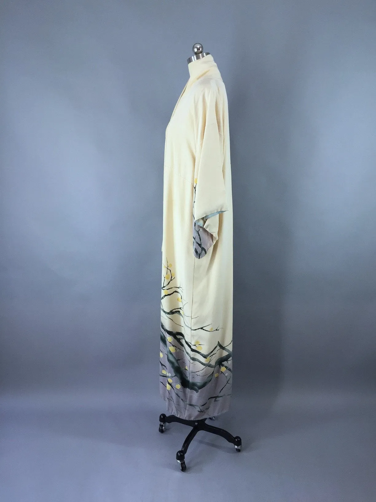 1950s Vintage Silk Kimono Robe / Ivory Branches