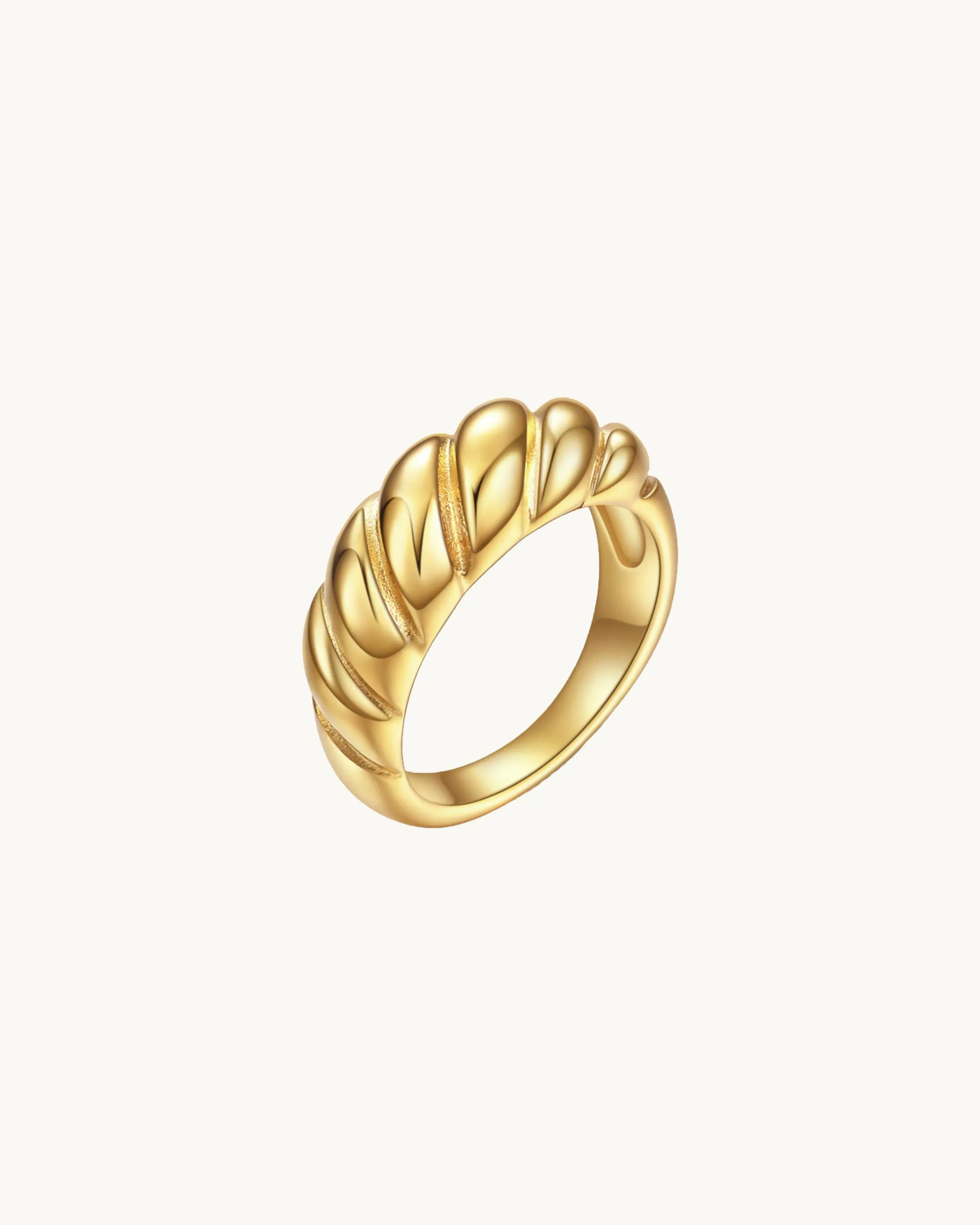 AMÉLIE Croissant Dome Ring