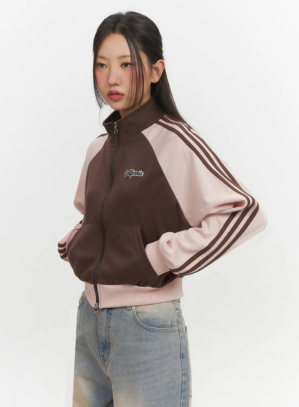 Cozy Embroidered Zip-Up Sweatshirt IF511