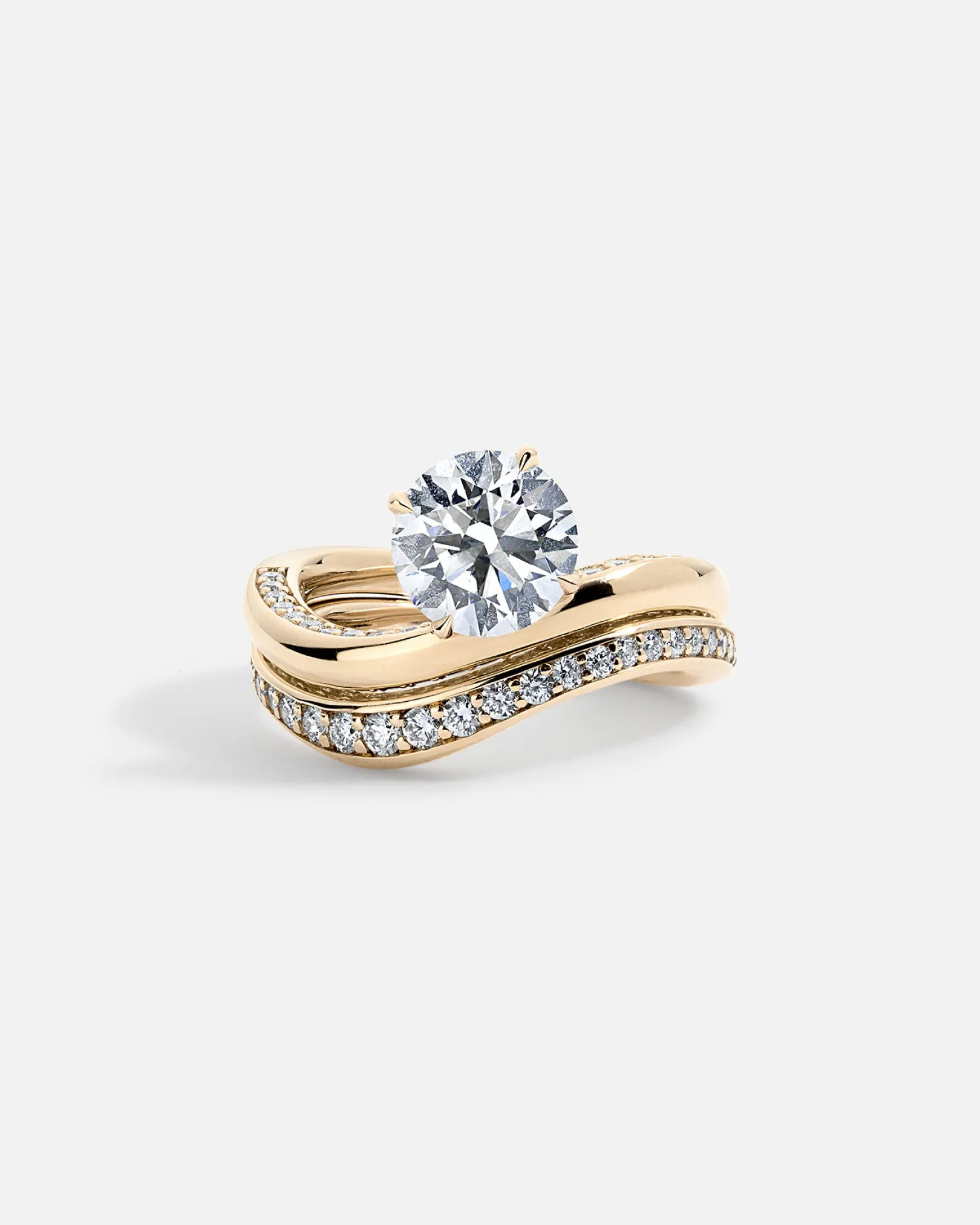 LAGUNA Wave Ring   Round Brilliant