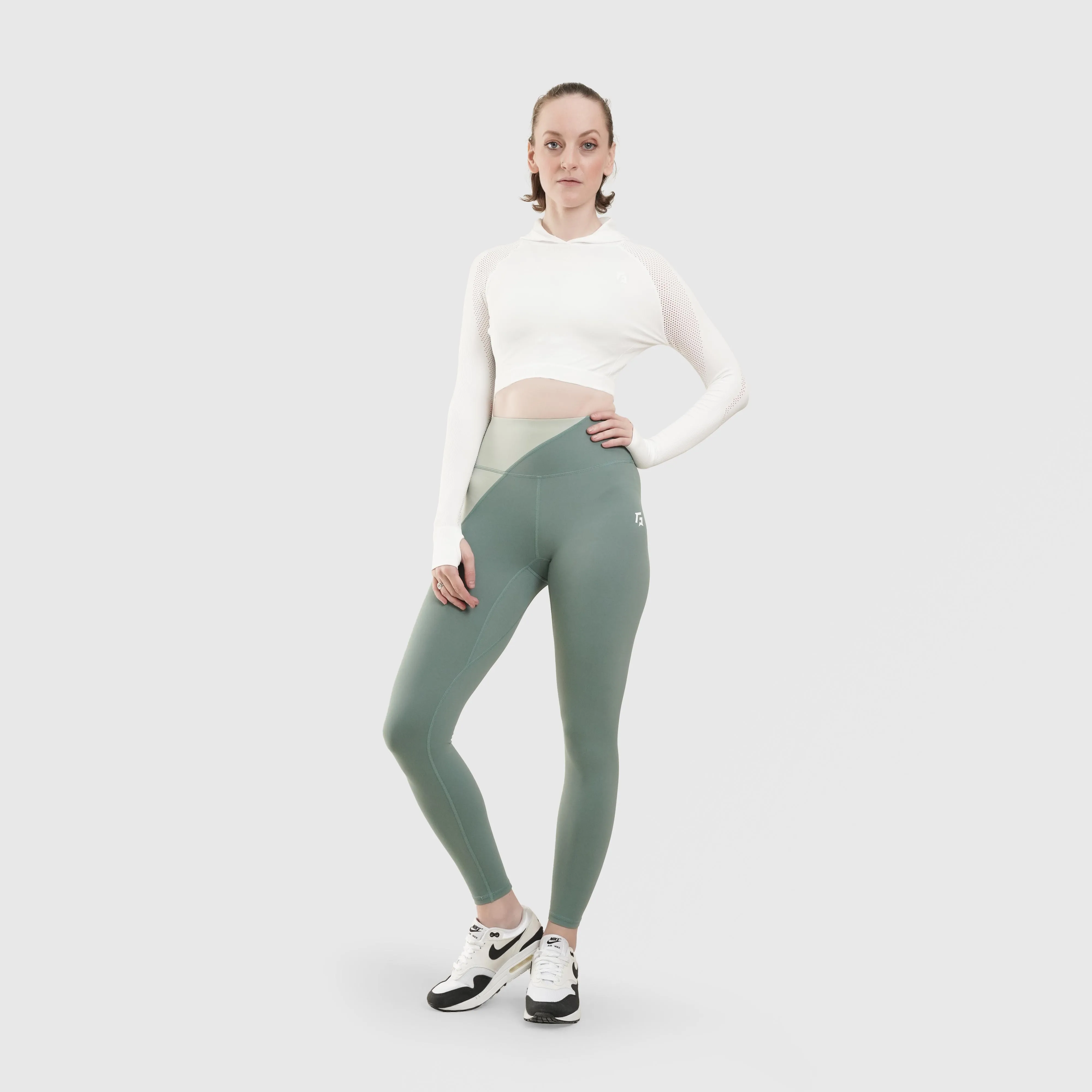 Snug Seamless Crop Top (White)
