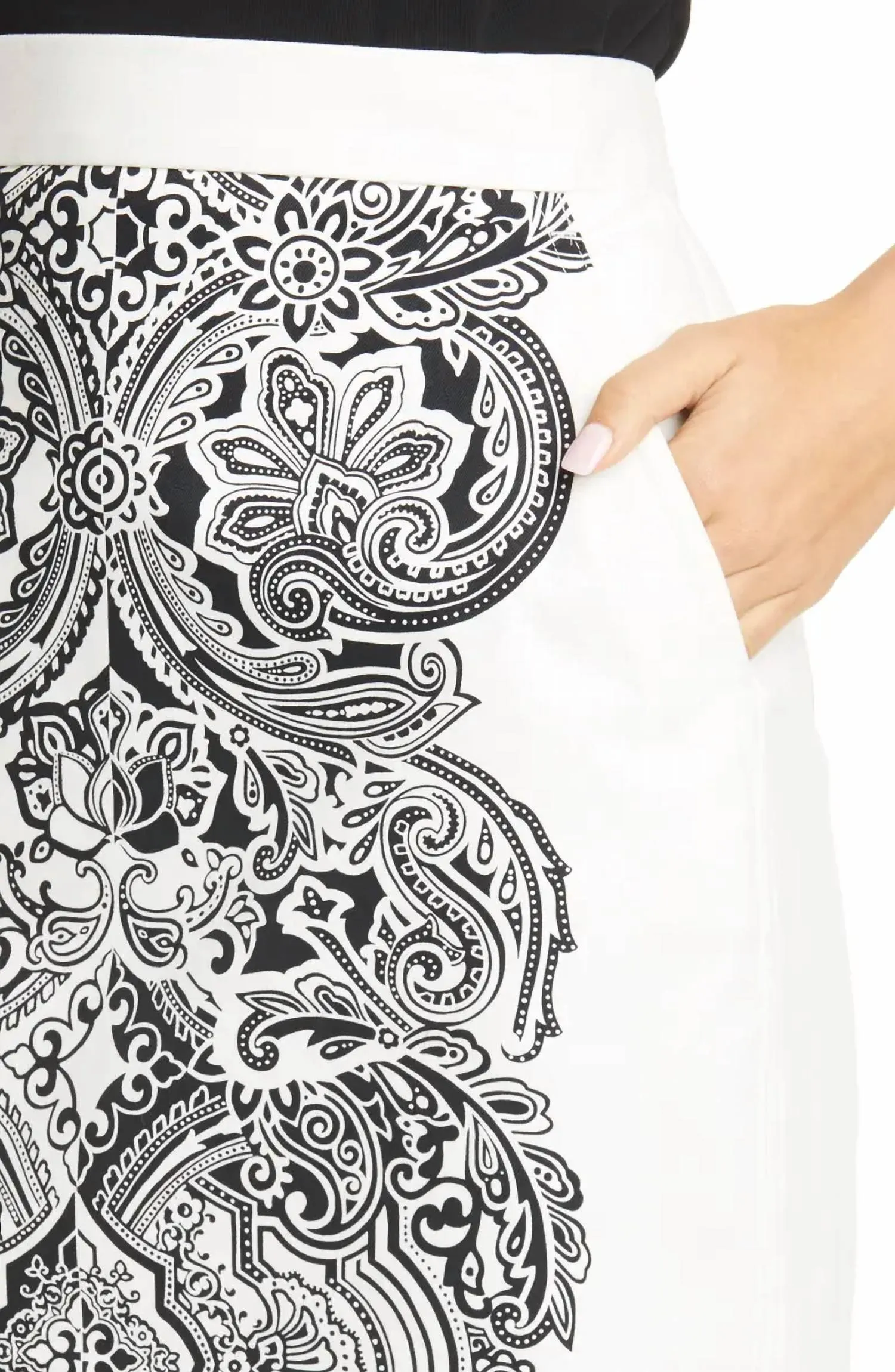 Zinnia-Paisley Front Pencil Skrt in Silk